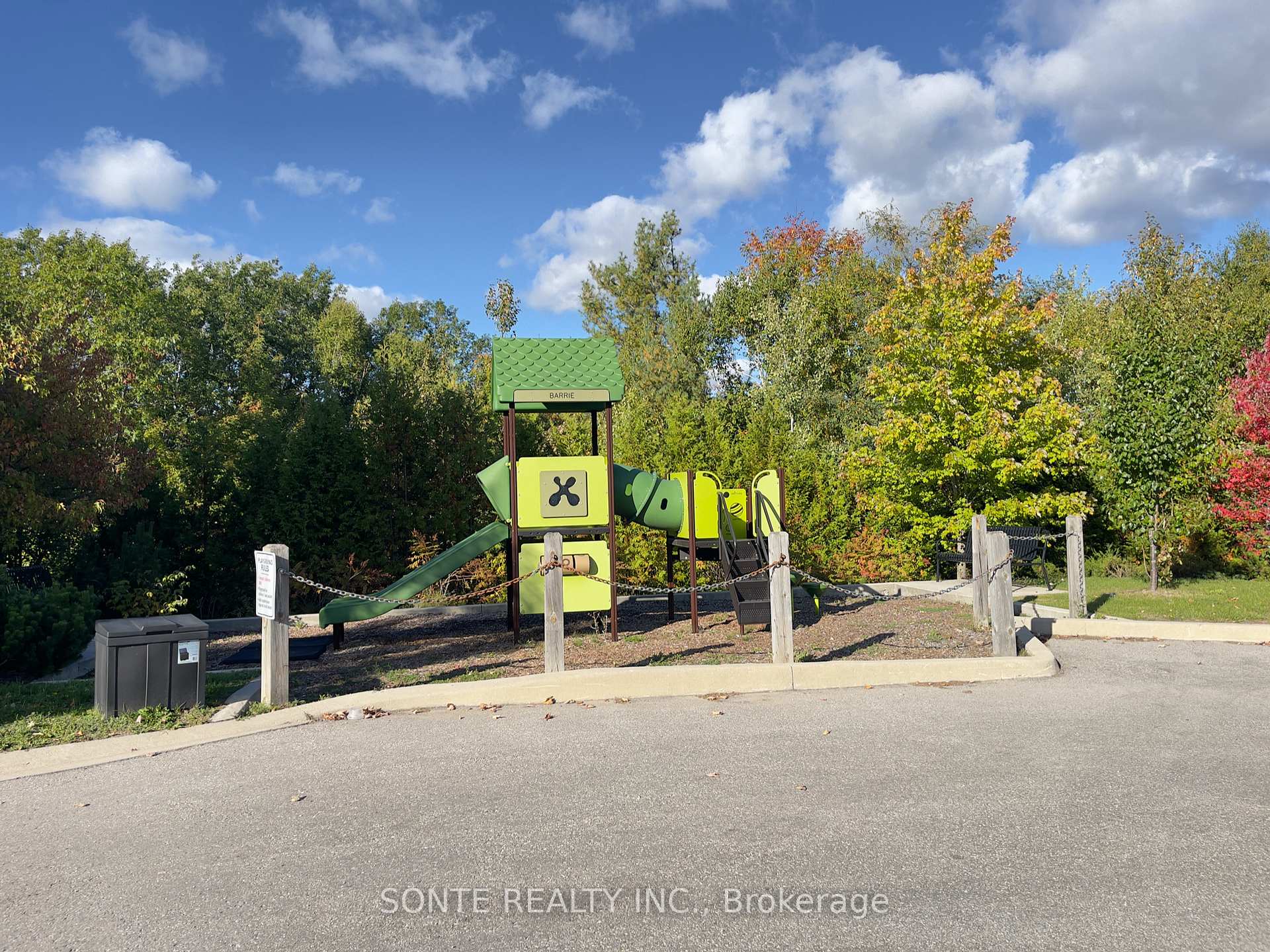 Photo 40 of Unit #21, 40 Megan Crescent, Barrie, Holly — HOMEH