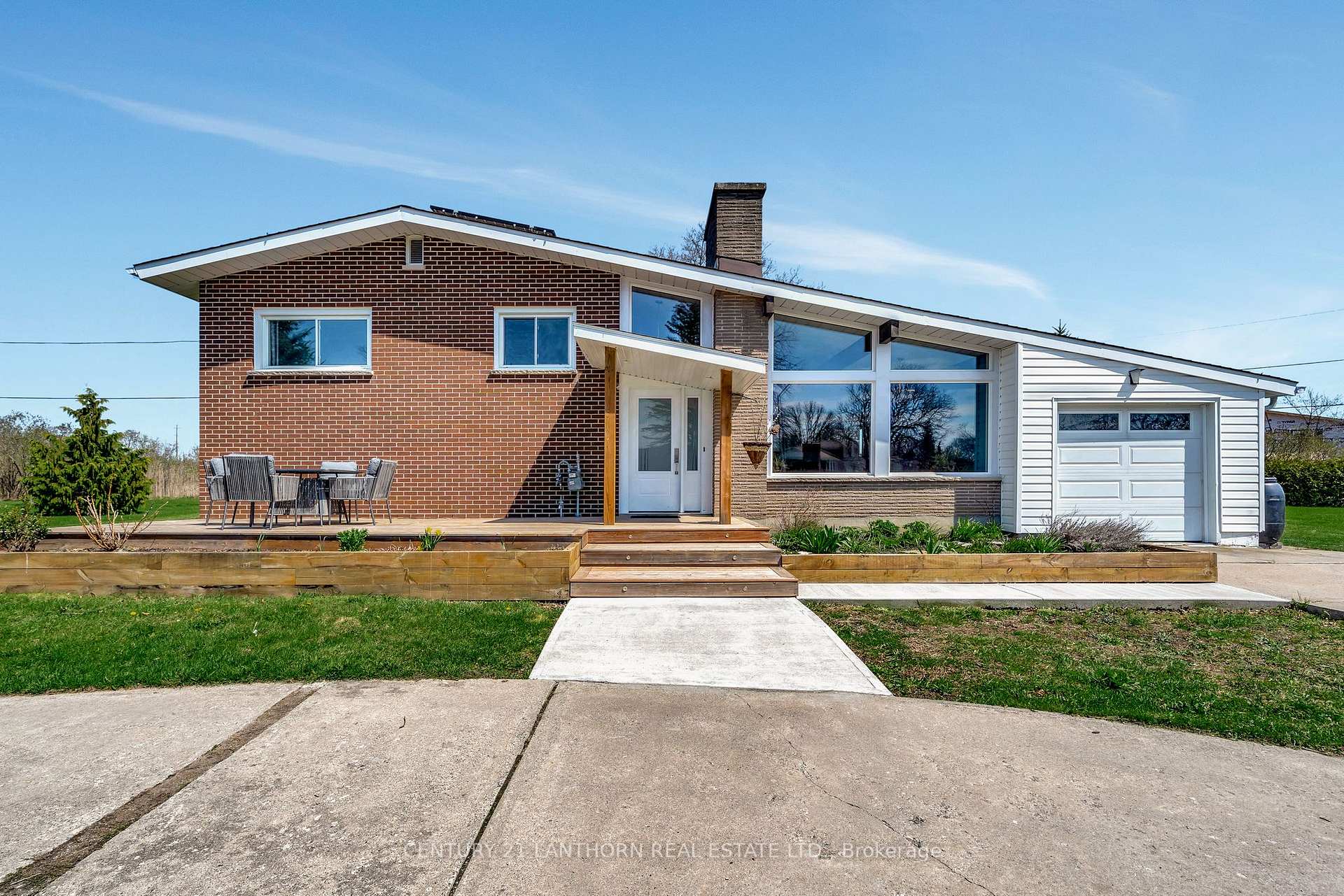 Photo 1 of 112 Sidney Crescent, Quinte West, Sidney Ward — HOMEH