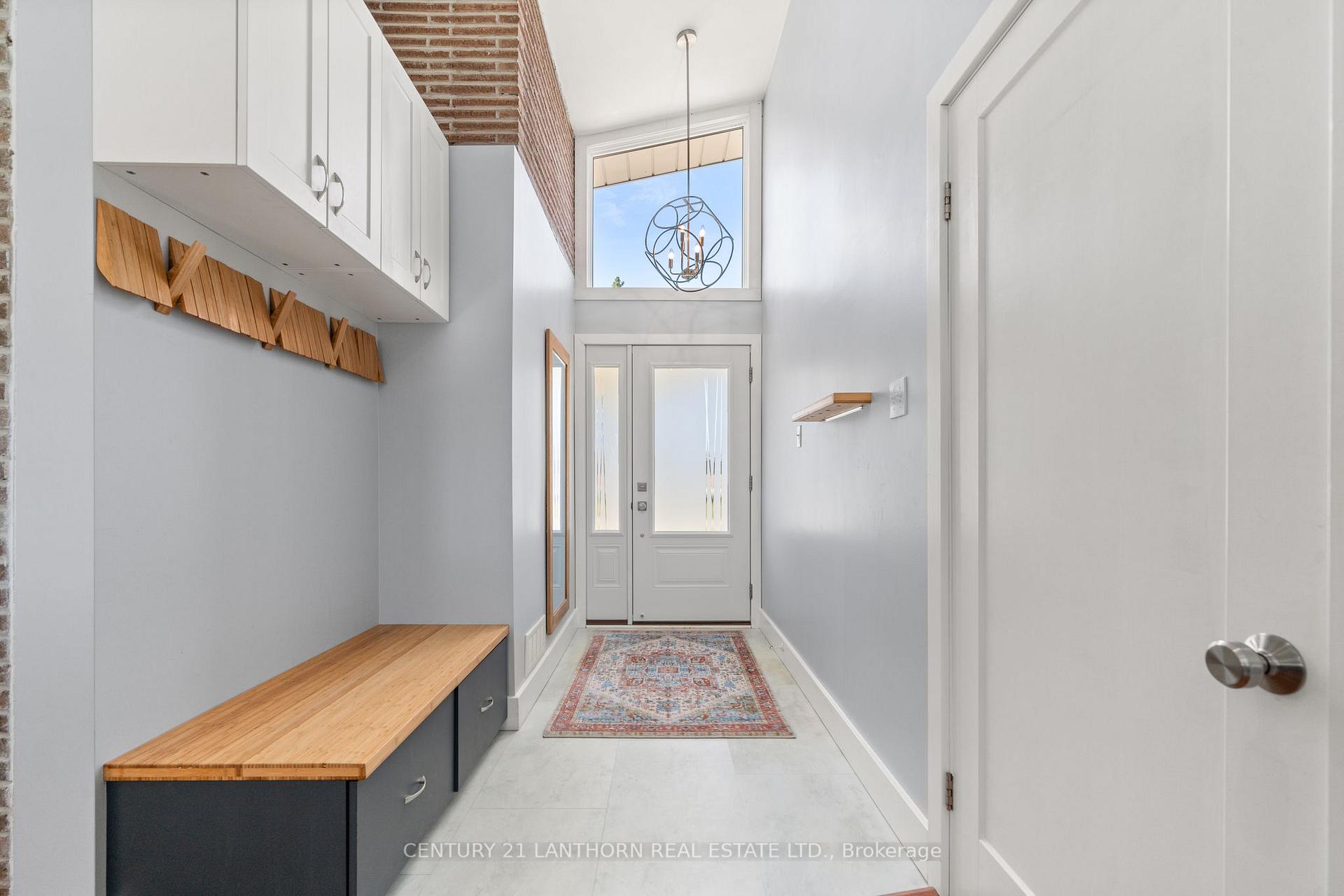 Photo 3 of 112 Sidney Crescent, Quinte West, Sidney Ward — HOMEH