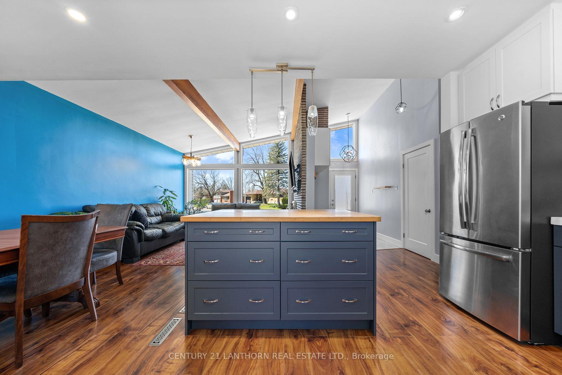 Photo 8 of 112 Sidney Crescent, Quinte West, Sidney Ward — HOMEH