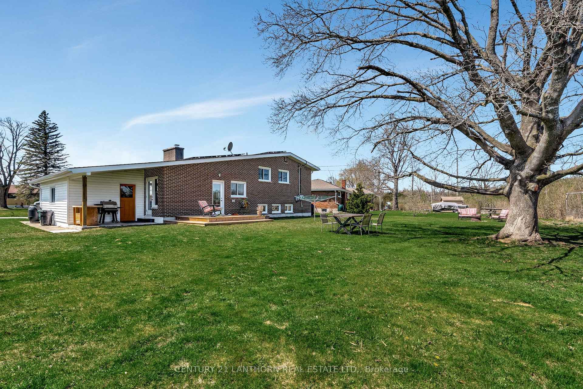 Photo 35 of 112 Sidney Crescent, Quinte West, Sidney Ward — HOMEH