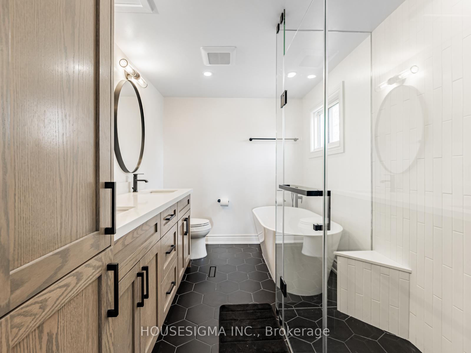 Photo 16 of 10 Whitney Court, Whitby, Lynde Creek — HOMEH