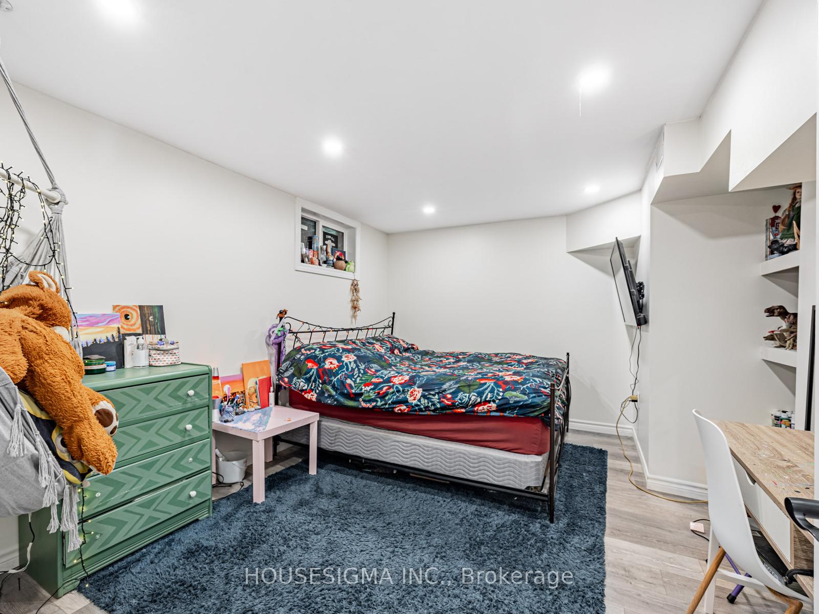 Photo 22 of 10 Whitney Court, Whitby, Lynde Creek — HOMEH