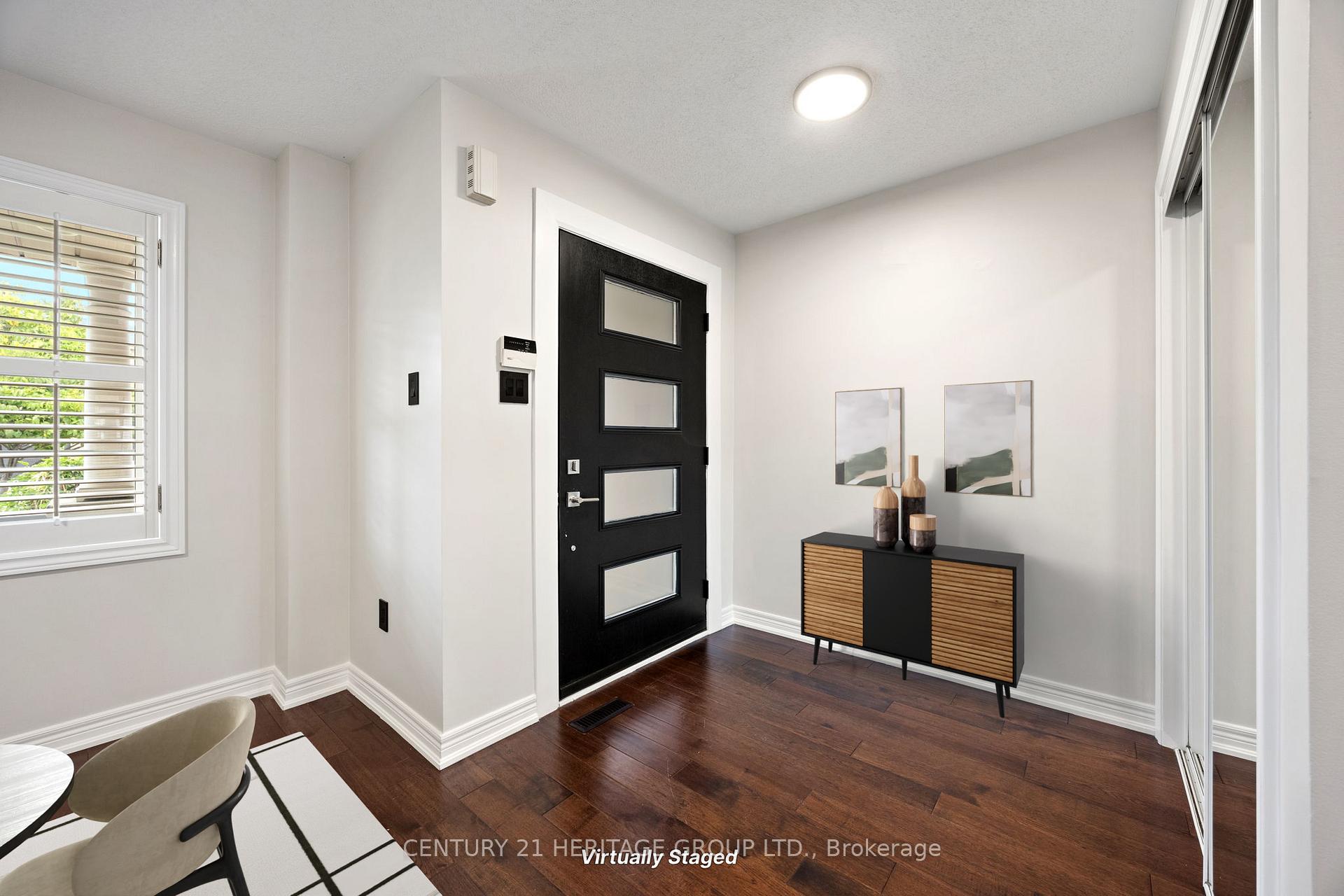 Photo 4 of 25 Wildberry Crescent, Vaughan, Vellore Village — HOMEH
