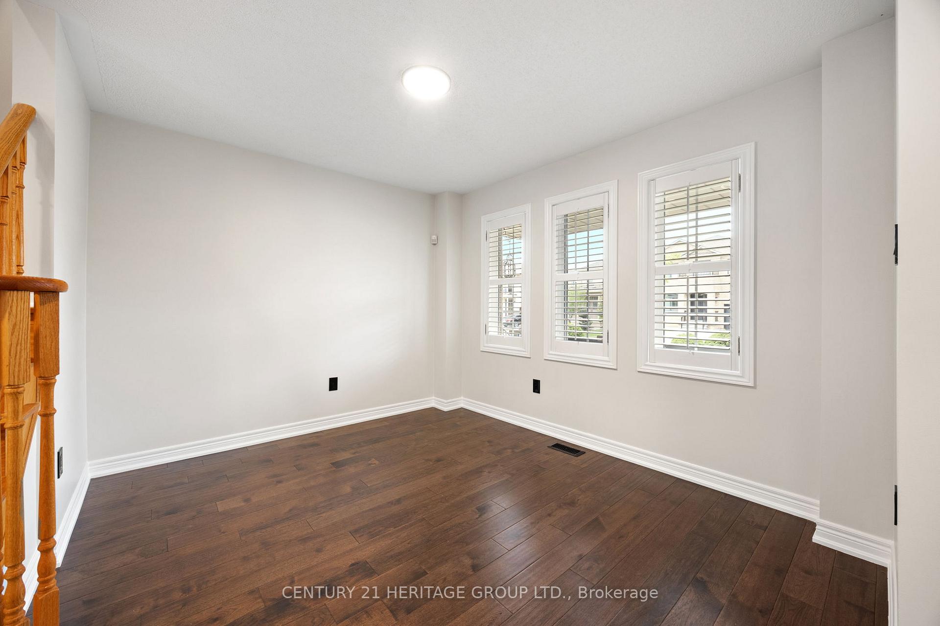 Photo 7 of 25 Wildberry Crescent, Vaughan, Vellore Village — HOMEH