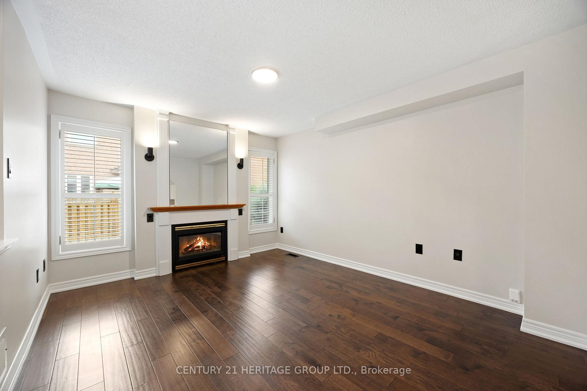 Photo 12 of 25 Wildberry Crescent, Vaughan, Vellore Village — HOMEH