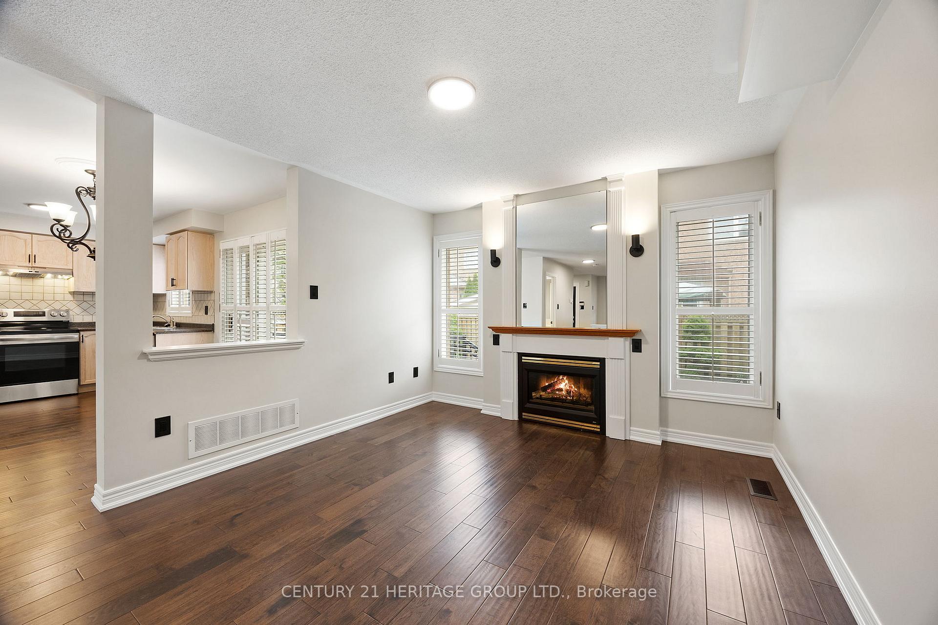 Photo 14 of 25 Wildberry Crescent, Vaughan, Vellore Village — HOMEH