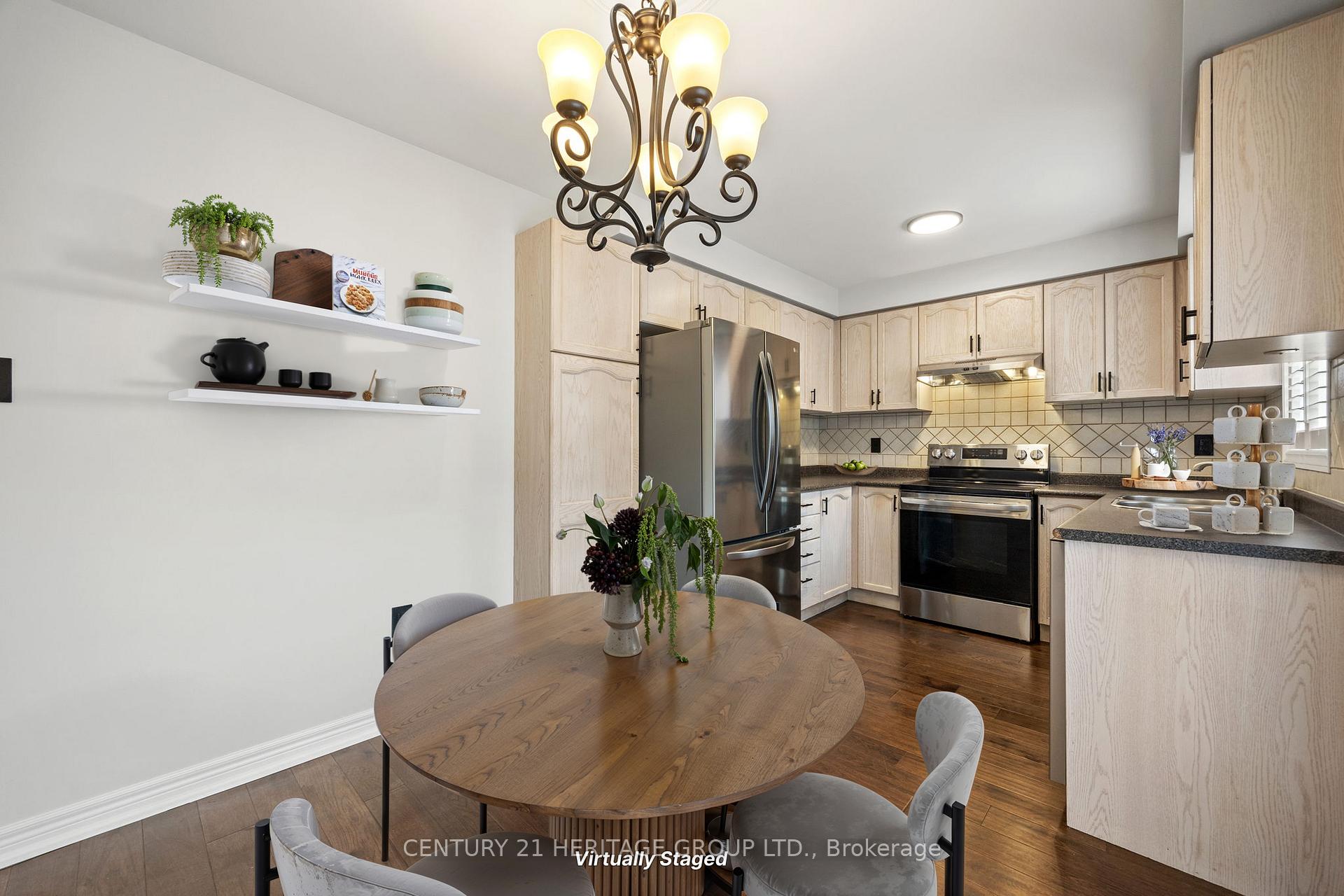Photo 21 of 25 Wildberry Crescent, Vaughan, Vellore Village — HOMEH