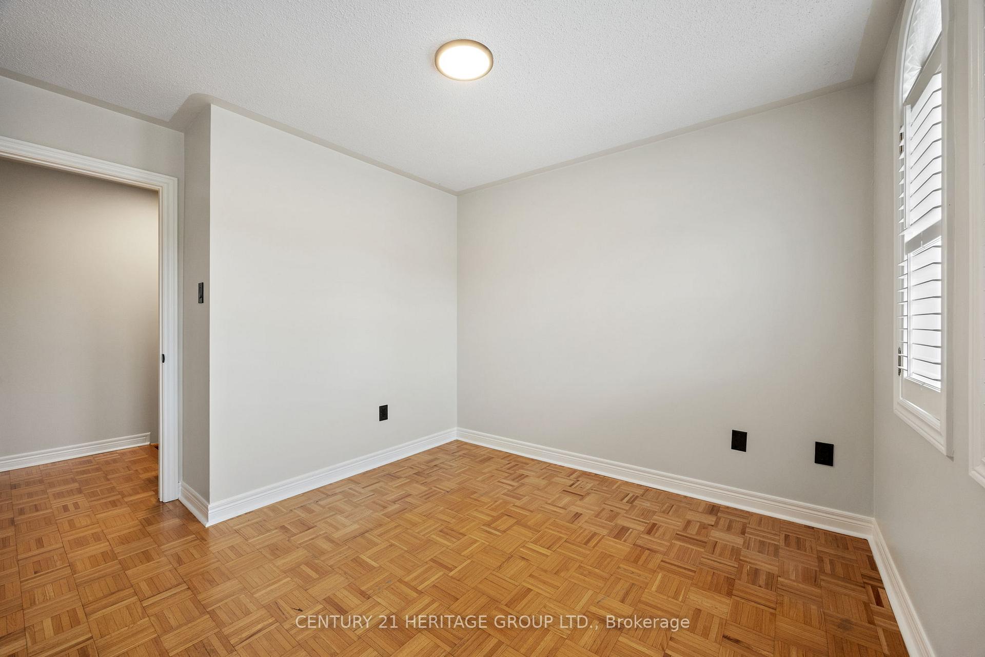 Photo 24 of 25 Wildberry Crescent, Vaughan, Vellore Village — HOMEH