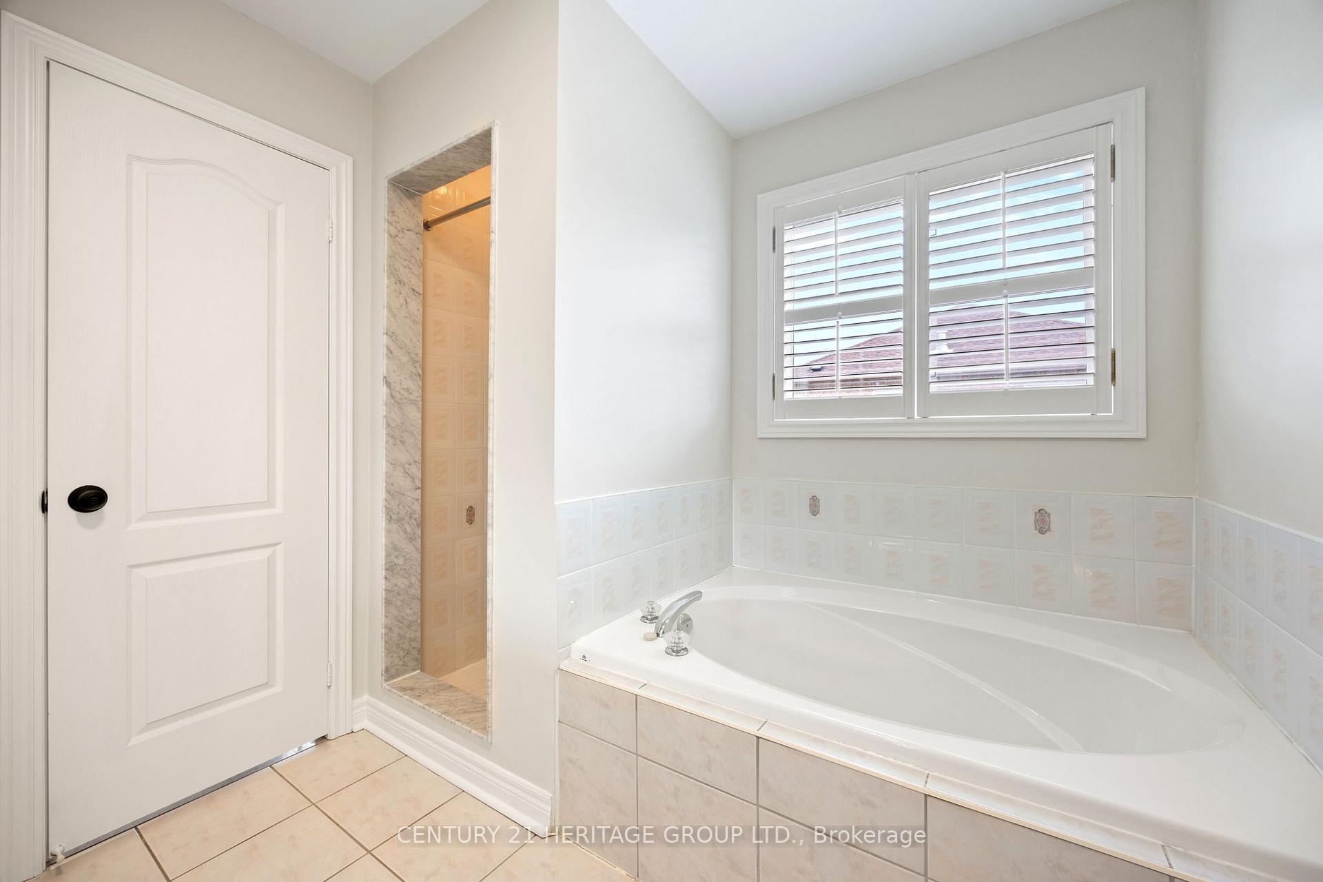 Photo 36 of 25 Wildberry Crescent, Vaughan, Vellore Village — HOMEH