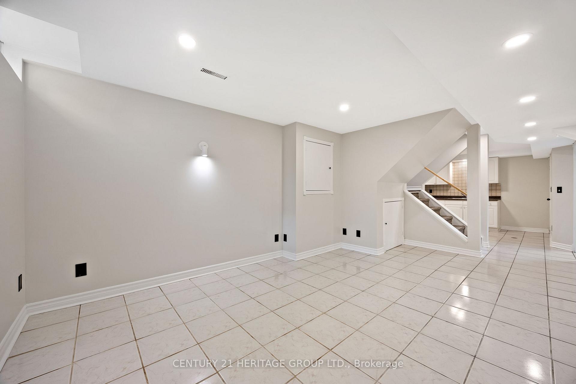 Photo 41 of 25 Wildberry Crescent, Vaughan, Vellore Village — HOMEH