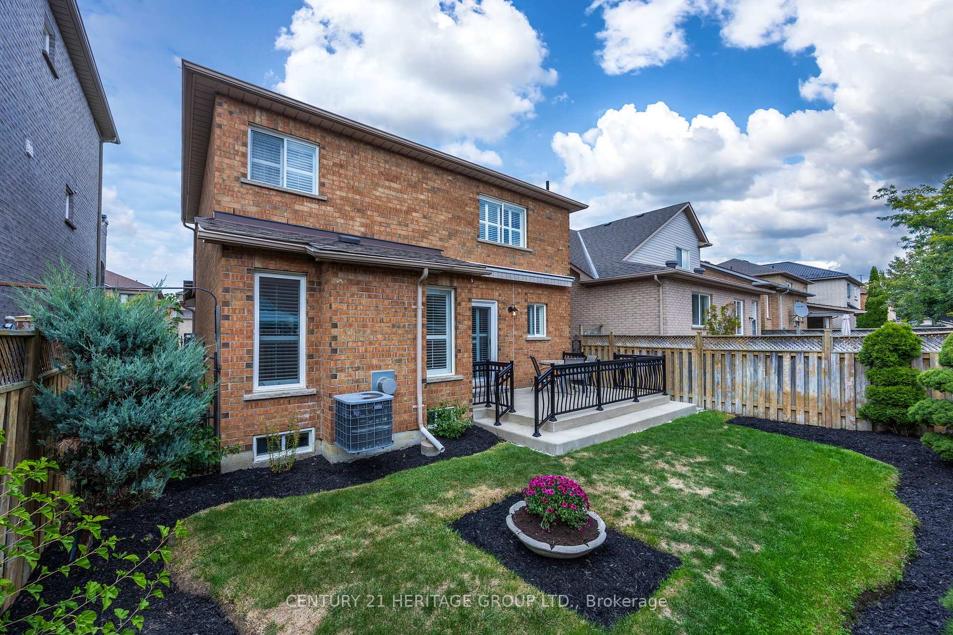 Photo 43 of 25 Wildberry Crescent, Vaughan, Vellore Village — HOMEH