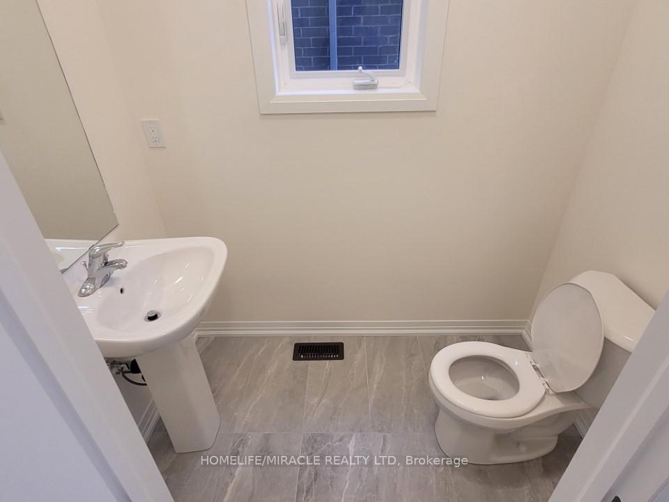 Photo 9 of 34 Rumi Court, Vaughan, Patterson — HOMEH