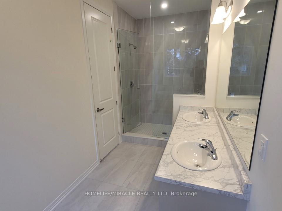 Photo 11 of 34 Rumi Court, Vaughan, Patterson — HOMEH