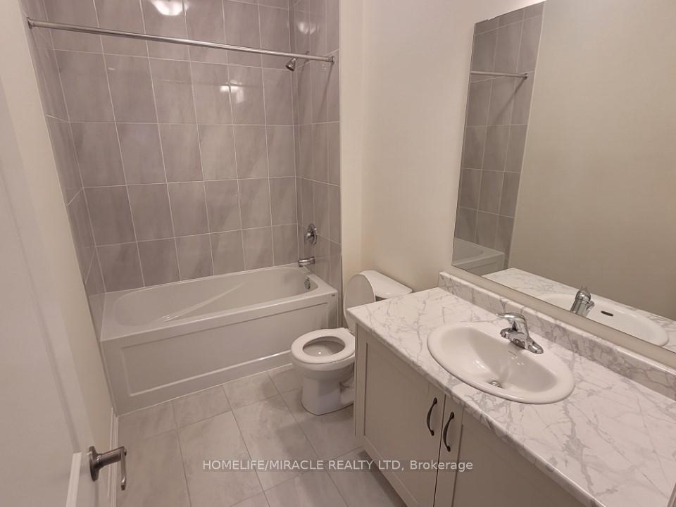 Photo 13 of 34 Rumi Court, Vaughan, Patterson — HOMEH