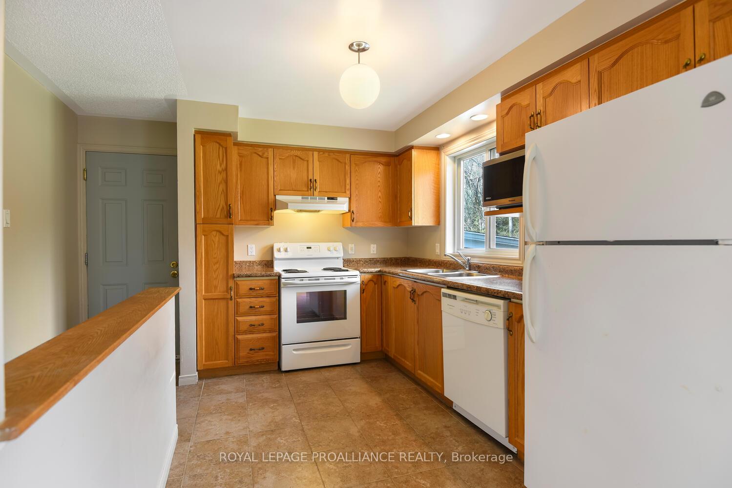 Photo 10 of 6951 Charleville Road, Augusta, Augusta Twp — HOMEH