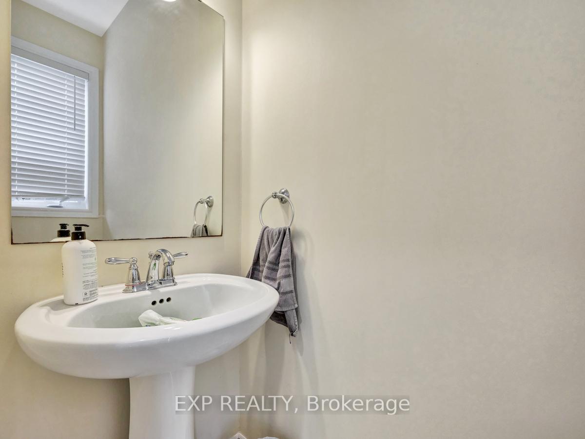 Photo 15 of 30 Pondhawk Way, Ottawa, Barrhaven - Half Moon Bay — HOMEH