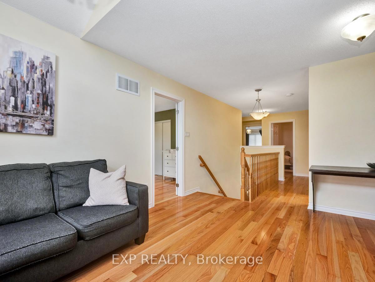 Photo 22 of 30 Pondhawk Way, Ottawa, Barrhaven - Half Moon Bay — HOMEH