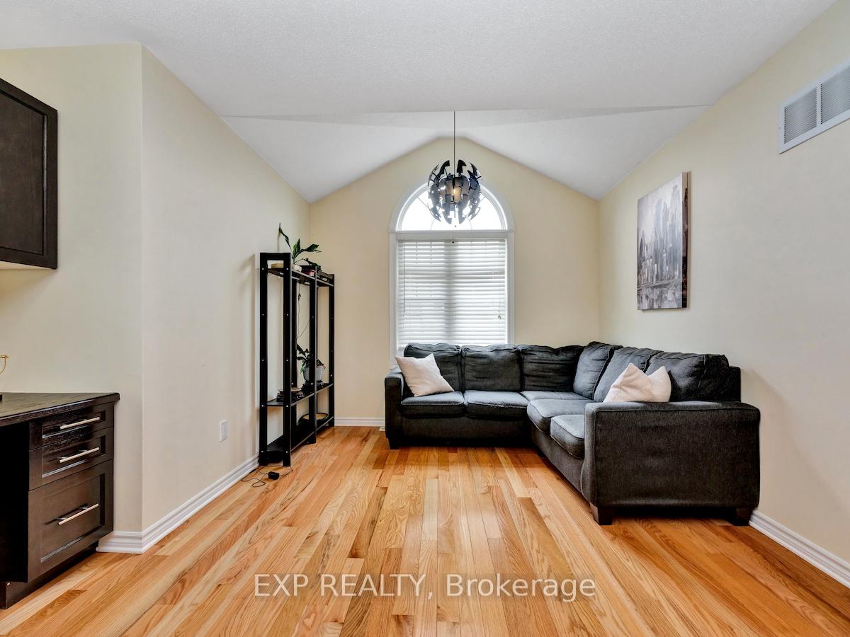 Photo 17 of 30 Pondhawk Way, Ottawa, Barrhaven - Half Moon Bay — HOMEH