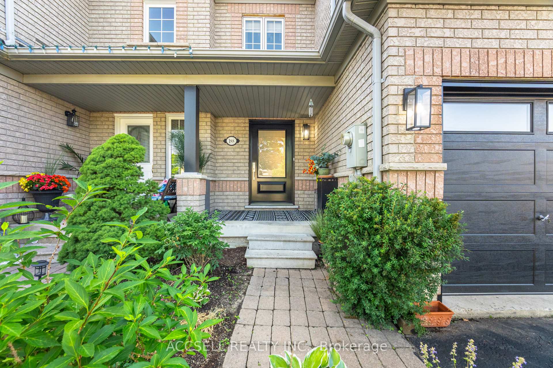 Photo 6 of 188 Deepsprings Crescent, Vaughan, Vellore Village — HOMEH