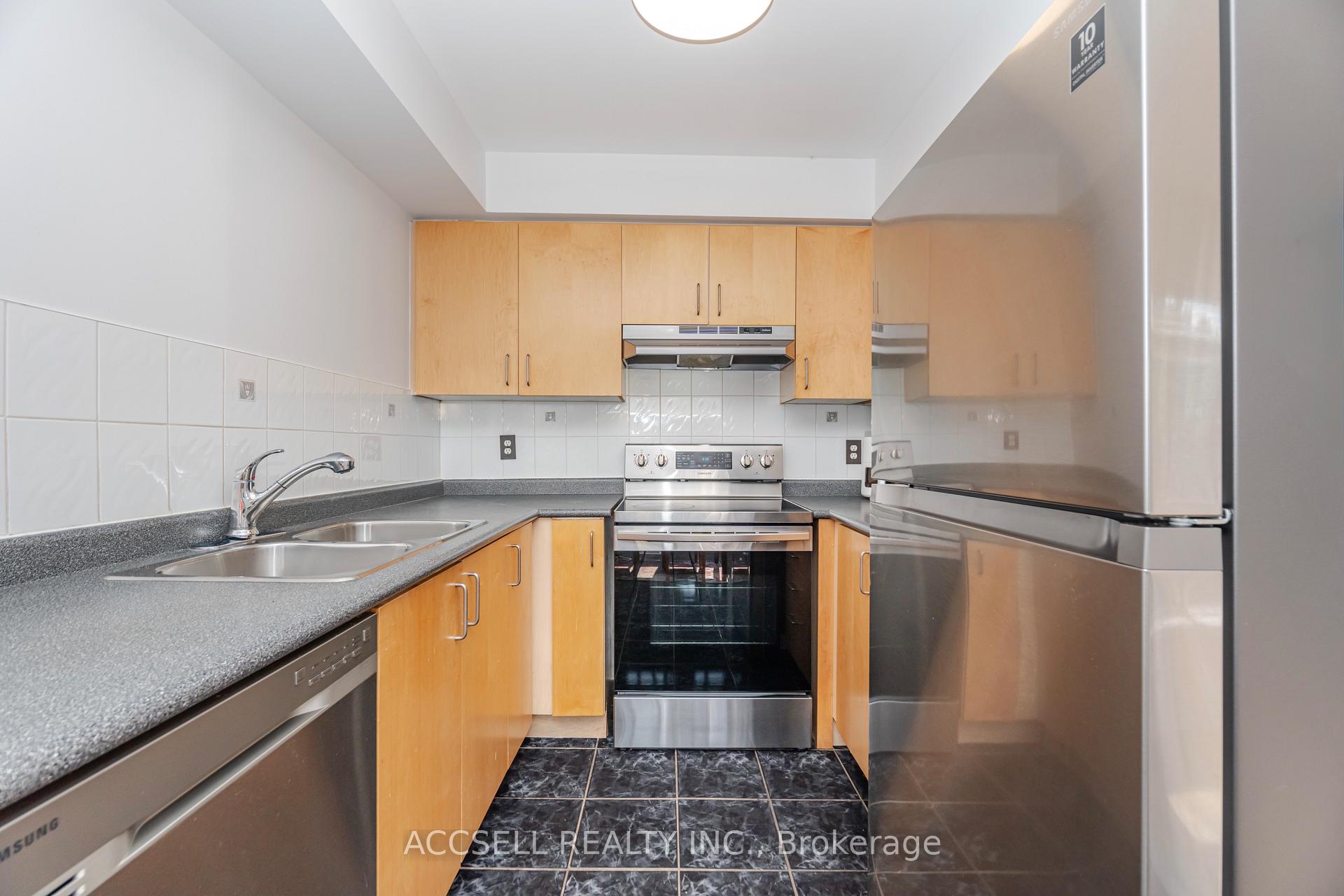 Photo 18 of 188 Deepsprings Crescent, Vaughan, Vellore Village — HOMEH