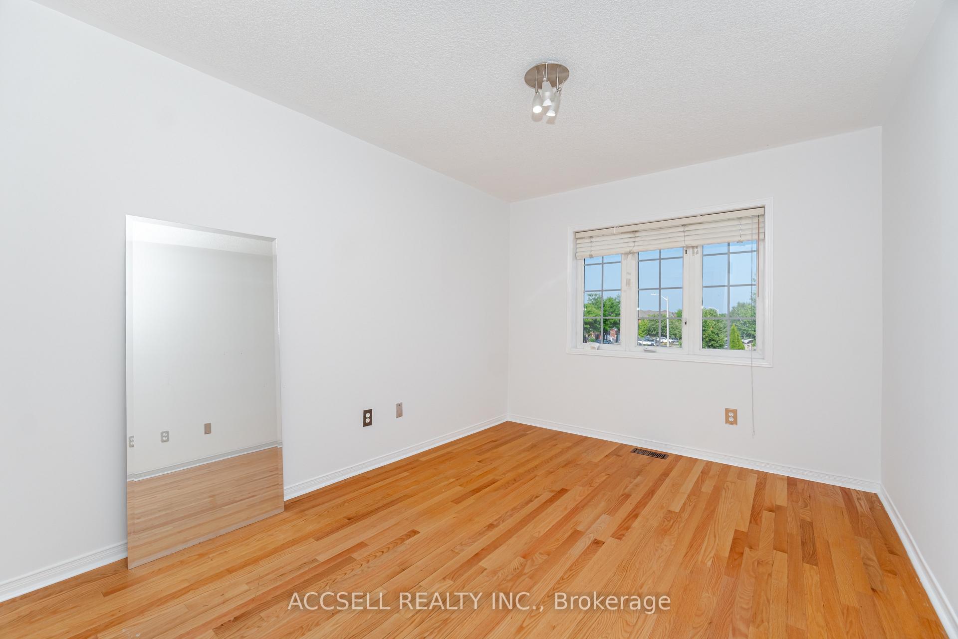 Photo 25 of 188 Deepsprings Crescent, Vaughan, Vellore Village — HOMEH