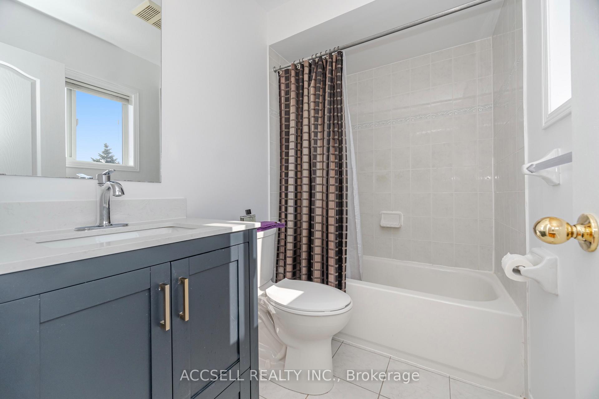 Photo 32 of 188 Deepsprings Crescent, Vaughan, Vellore Village — HOMEH