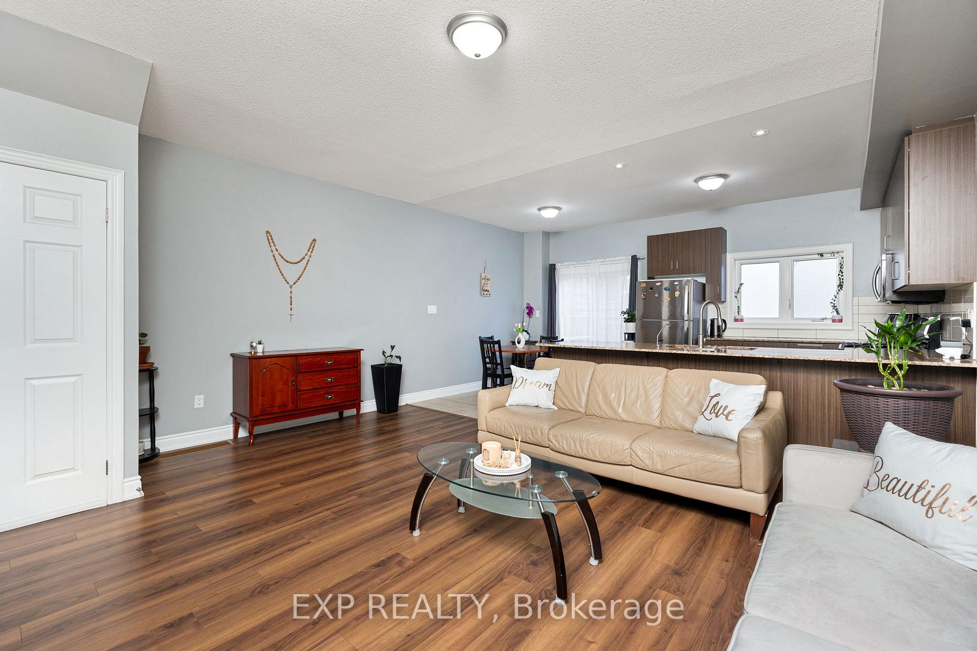 Photo 4 of 34 Prospect Way, Whitby, Pringle Creek — HOMEH
