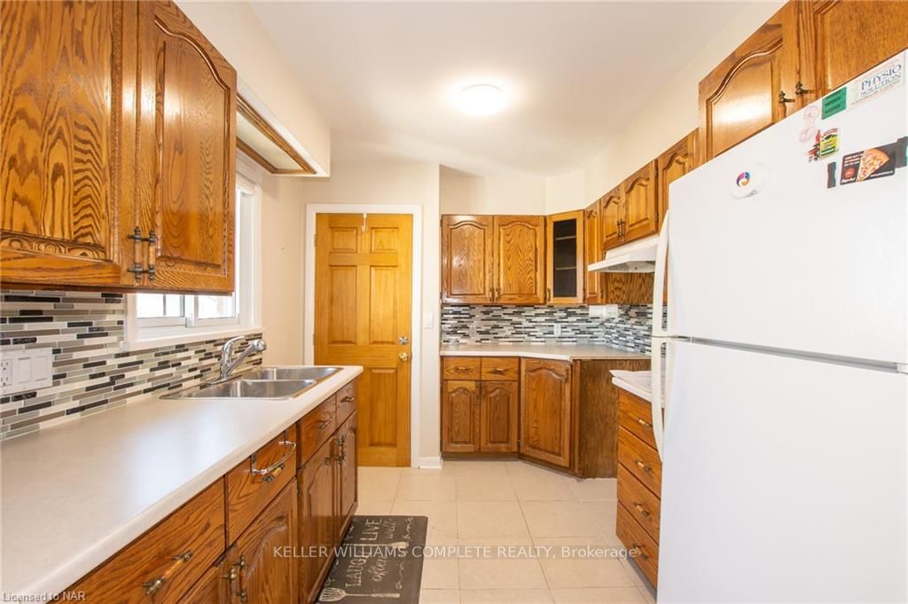 Photo 9 of 78 Gram Avenue, Welland, N. Welland — HOMEH