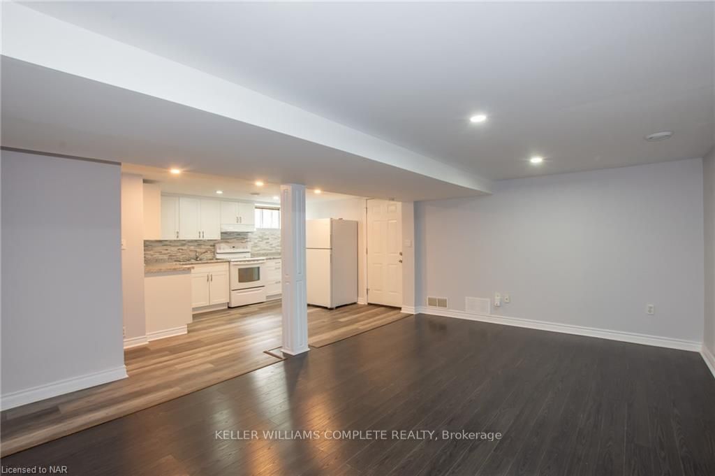 Photo 14 of 78 Gram Avenue, Welland, N. Welland — HOMEH