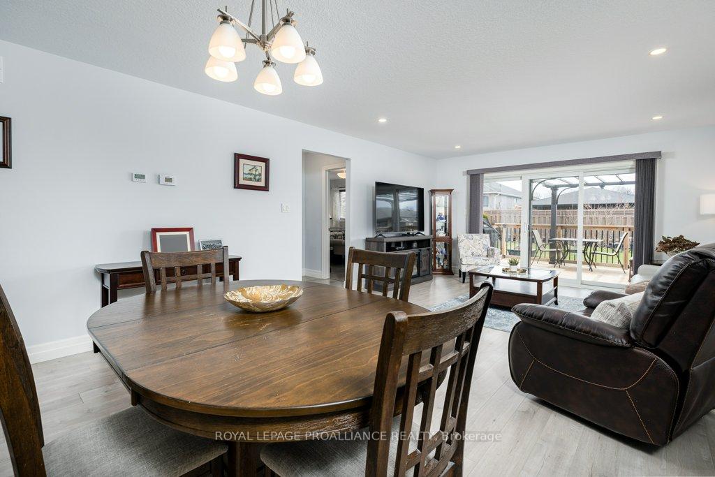 Photo 9 of 14 Caleb Crescent, Quinte West, Frankford Ward — HOMEH