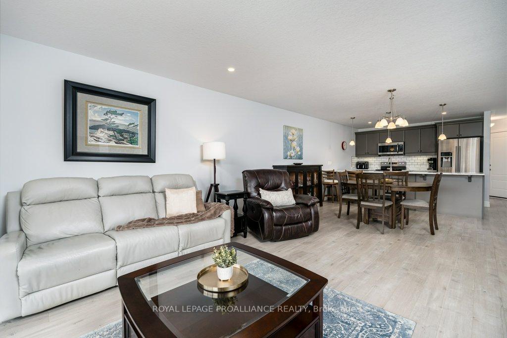 Photo 13 of 14 Caleb Crescent, Quinte West, Frankford Ward — HOMEH