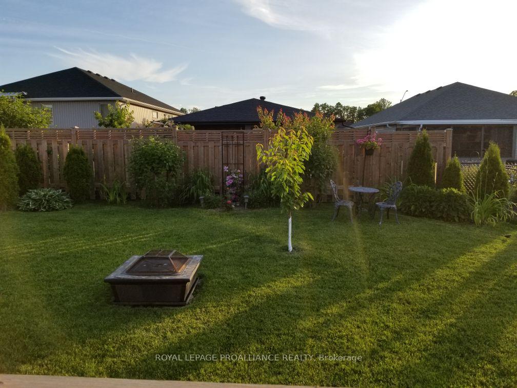 Photo 45 of 14 Caleb Crescent, Quinte West, Frankford Ward — HOMEH