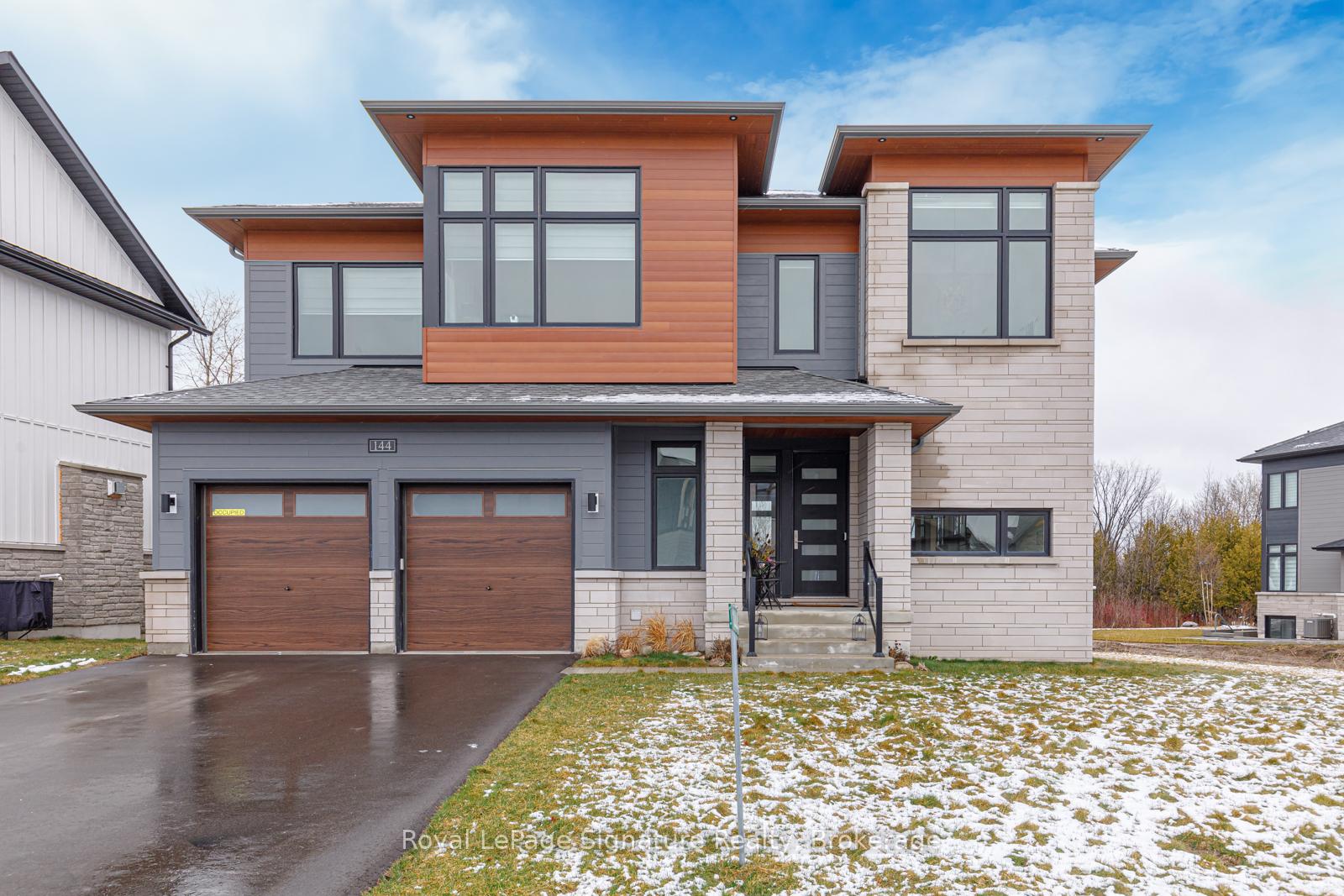 Photo 1 of 144 Springside Crescent, Blue Mountains — HOMEH