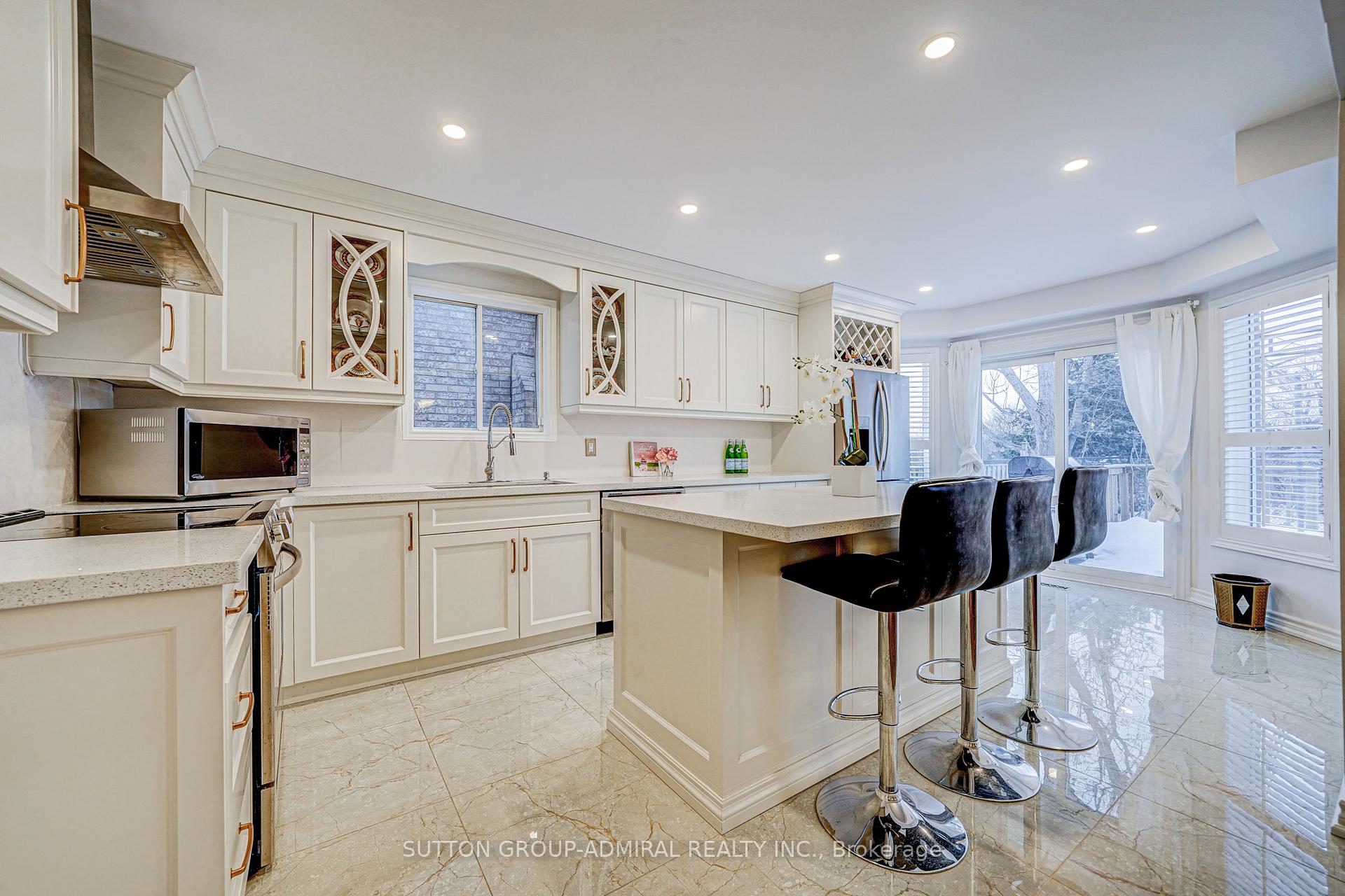 Photo 12 of Unit Main, 62 Venice Crescent, Vaughan, Beverley Glen — HOMEH