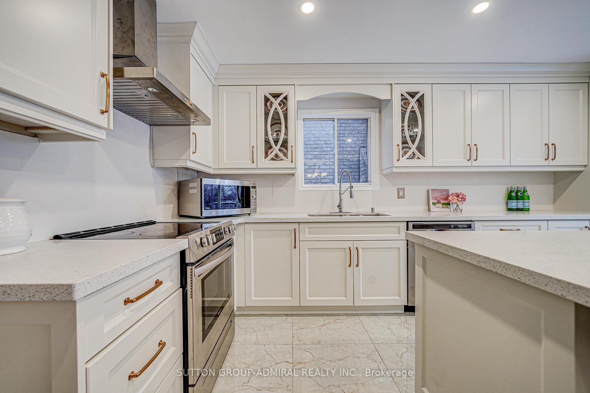 Photo 13 of Unit Main, 62 Venice Crescent, Vaughan, Beverley Glen — HOMEH