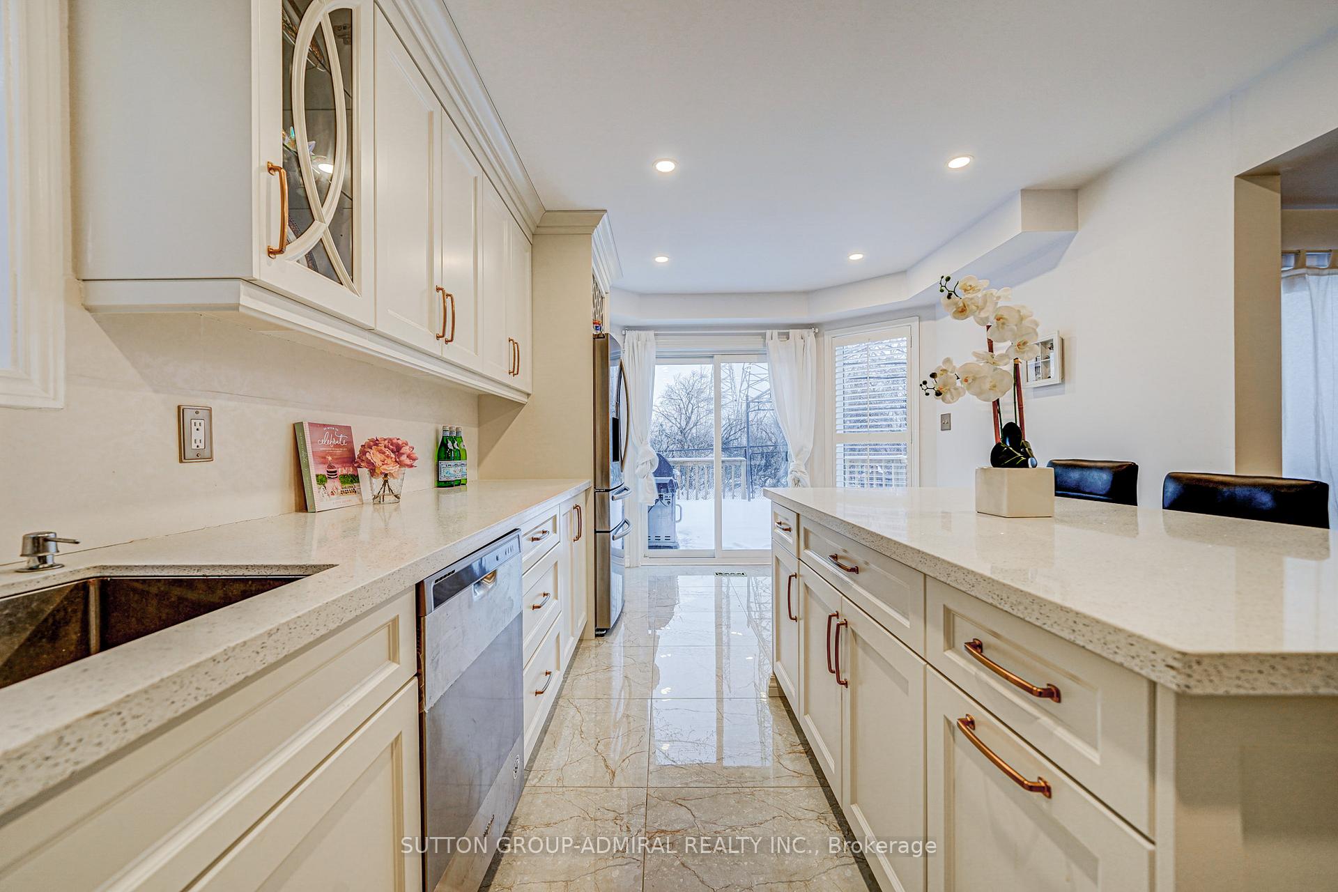 Photo 14 of Unit Main, 62 Venice Crescent, Vaughan, Beverley Glen — HOMEH