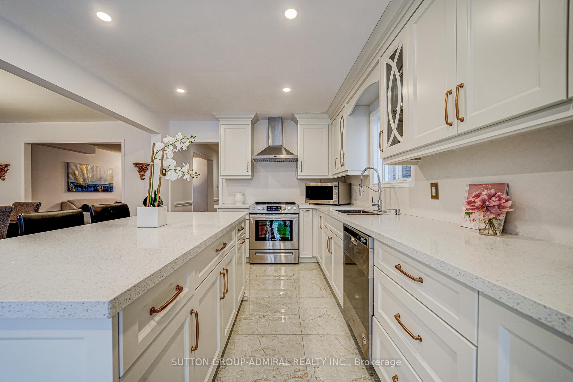 Photo 17 of Unit Main, 62 Venice Crescent, Vaughan, Beverley Glen — HOMEH
