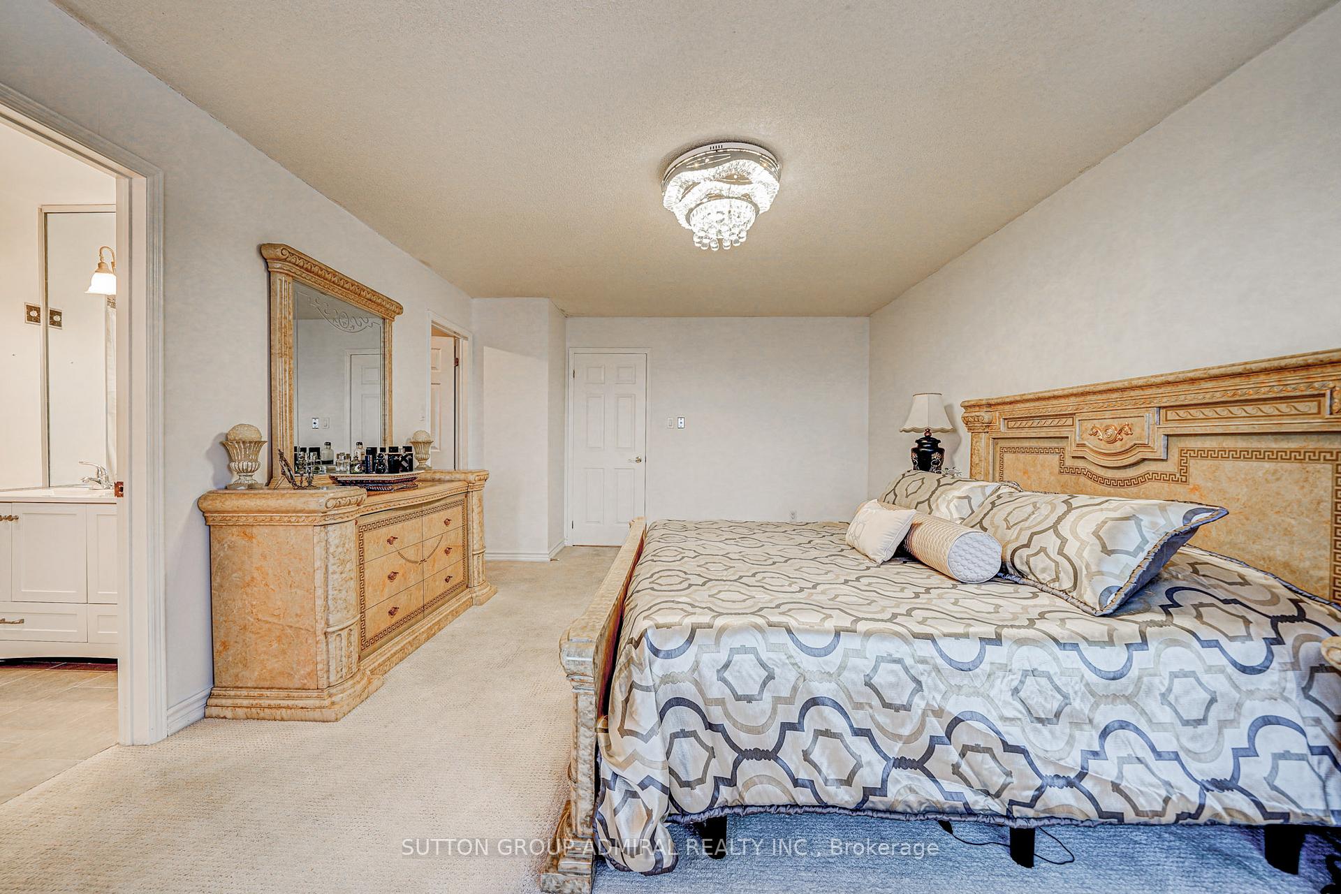 Photo 33 of Unit Main, 62 Venice Crescent, Vaughan, Beverley Glen — HOMEH