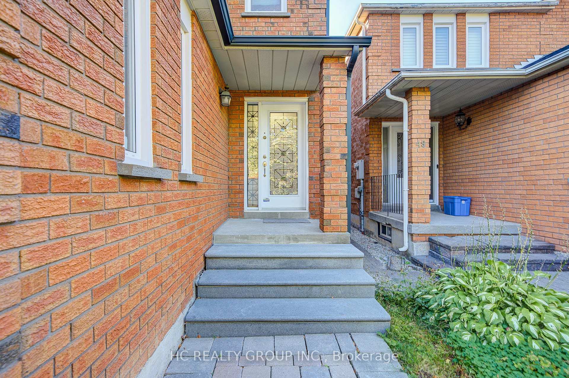 Photo 2 of 51 Mountfield Crescent, Vaughan, Brownridge — HOMEH