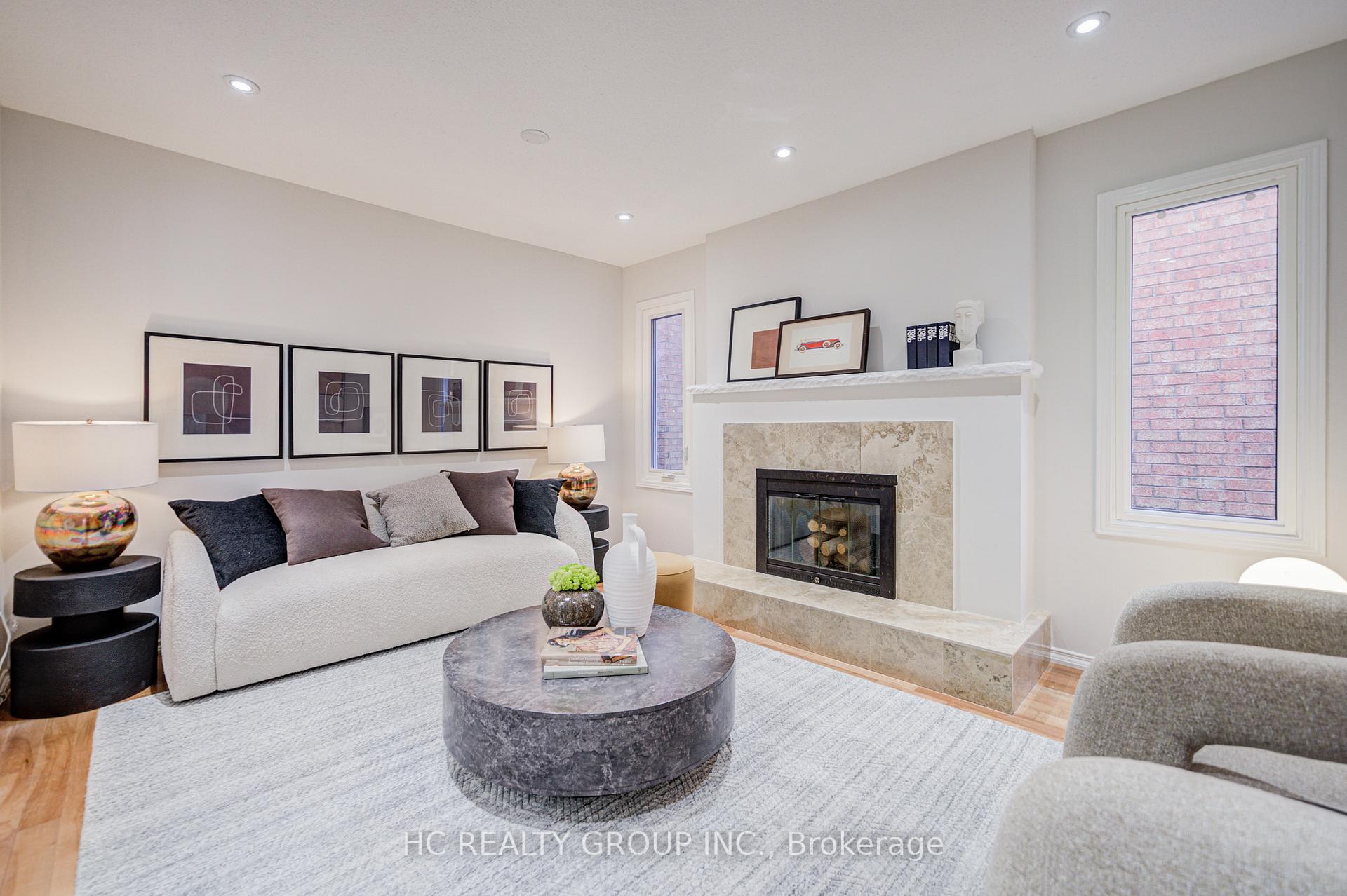 Photo 7 of 51 Mountfield Crescent, Vaughan, Brownridge — HOMEH