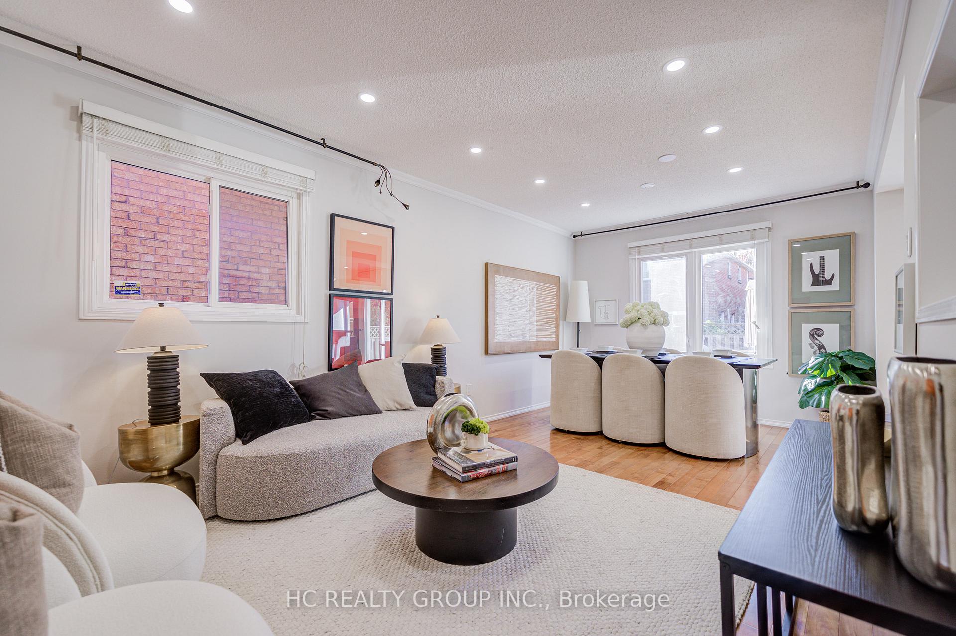 Photo 10 of 51 Mountfield Crescent, Vaughan, Brownridge — HOMEH