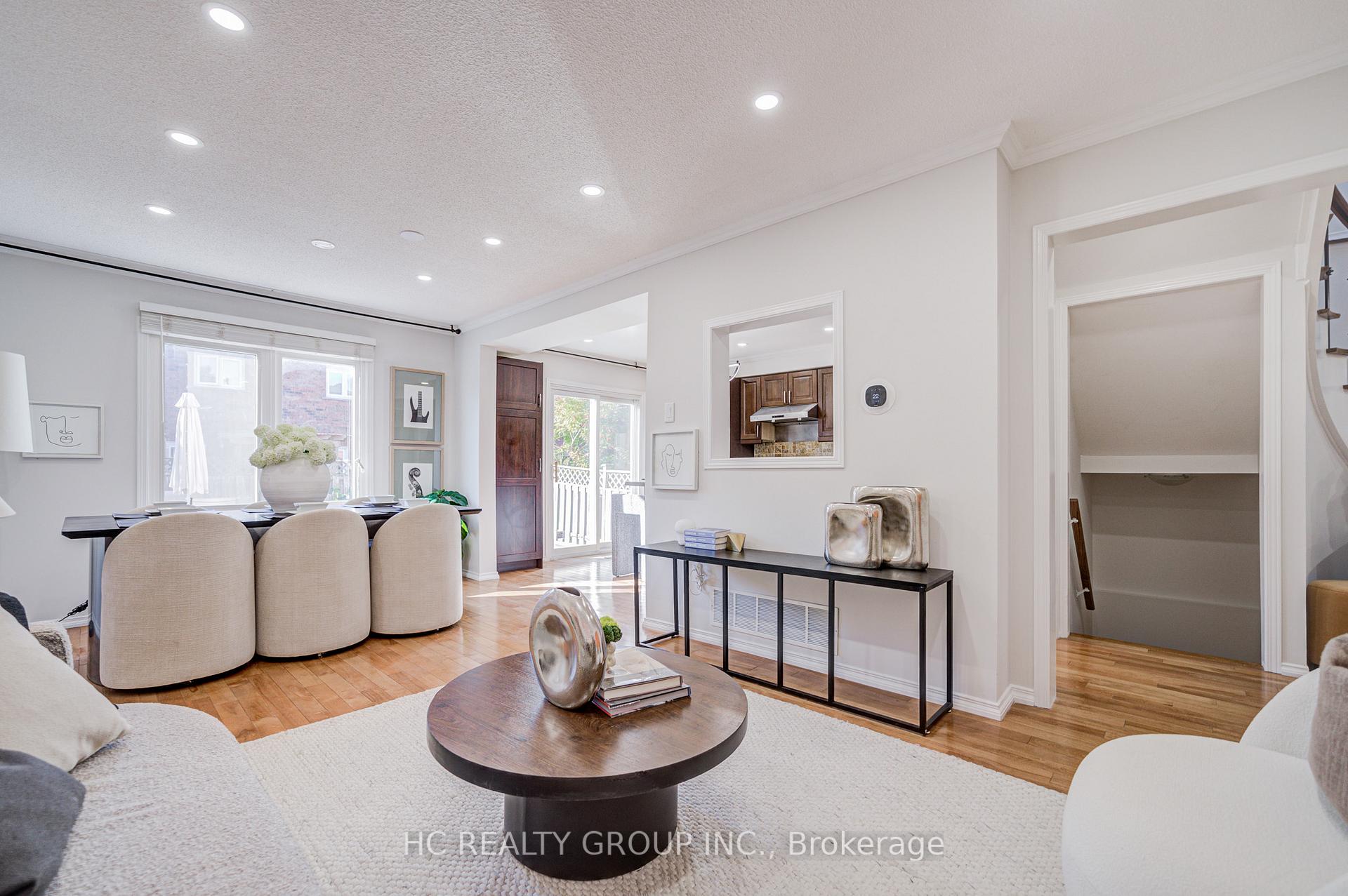 Photo 11 of 51 Mountfield Crescent, Vaughan, Brownridge — HOMEH