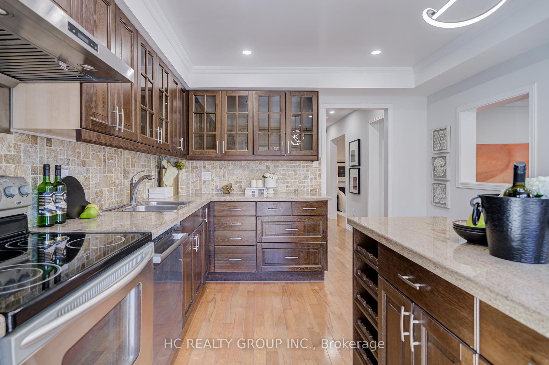 Photo 16 of 51 Mountfield Crescent, Vaughan, Brownridge — HOMEH