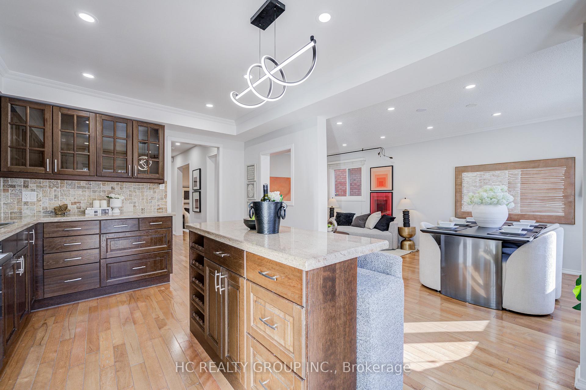 Photo 17 of 51 Mountfield Crescent, Vaughan, Brownridge — HOMEH
