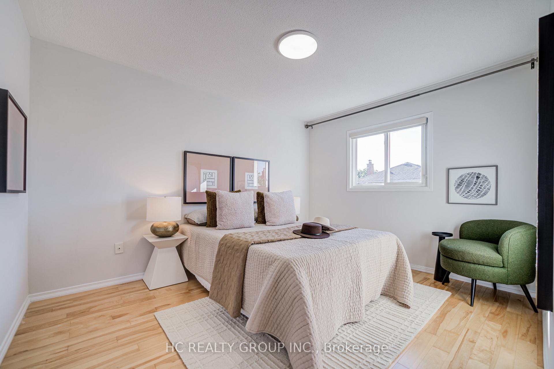 Photo 25 of 51 Mountfield Crescent, Vaughan, Brownridge — HOMEH