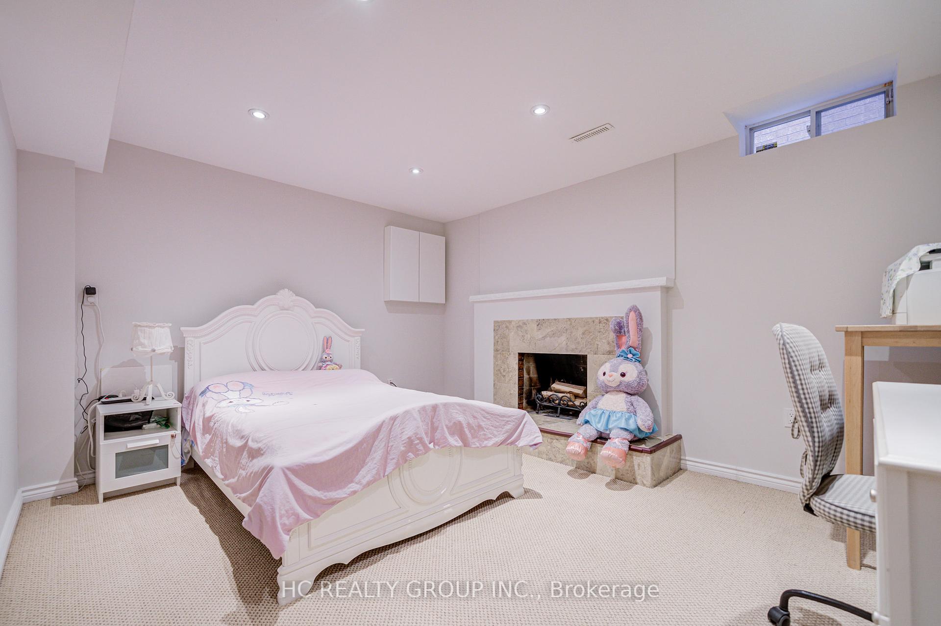 Photo 31 of 51 Mountfield Crescent, Vaughan, Brownridge — HOMEH