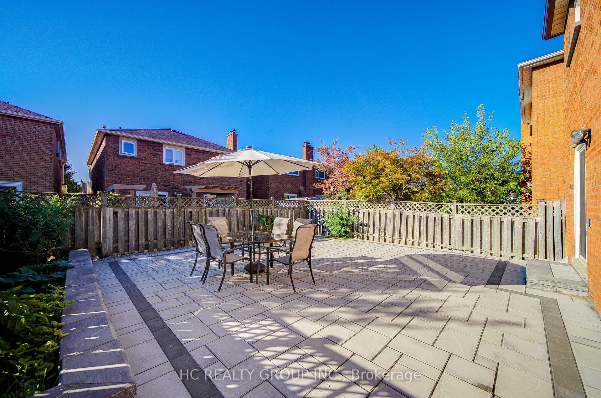 Photo 35 of 51 Mountfield Crescent, Vaughan, Brownridge — HOMEH