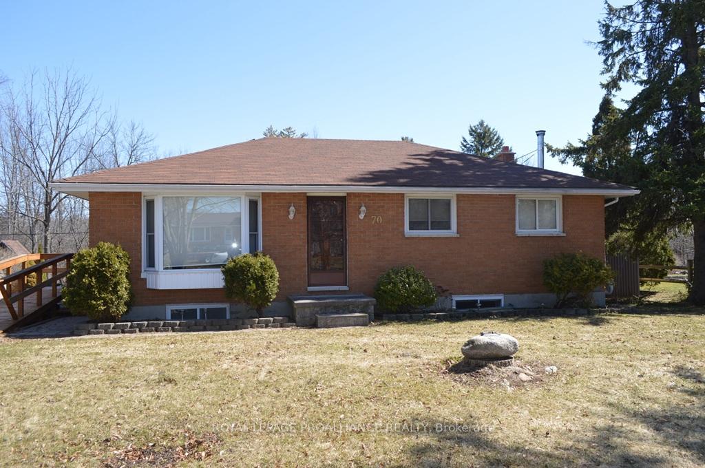 Photo 2 of 70 Jeffrey Drive, Quinte West, Sidney Ward — HOMEH