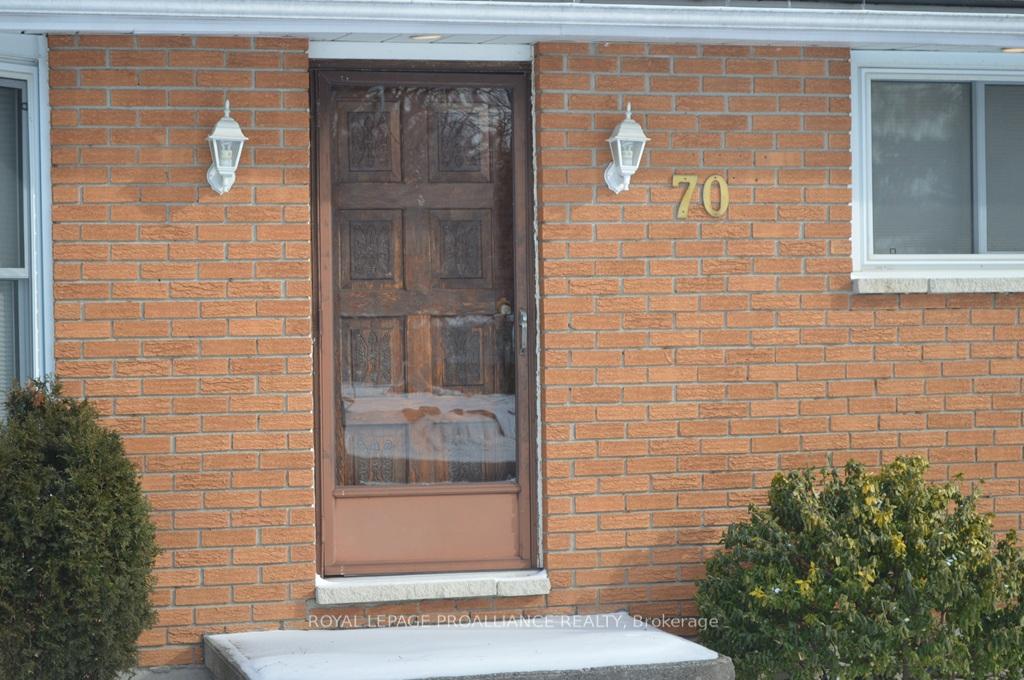 Photo 3 of 70 Jeffrey Drive, Quinte West, Sidney Ward — HOMEH